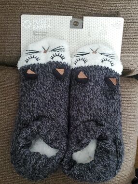 Fuzzy Babba Gray Cat Indoor Slipper Socks
